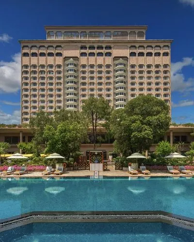 Taj Mahal Hotel Escorts